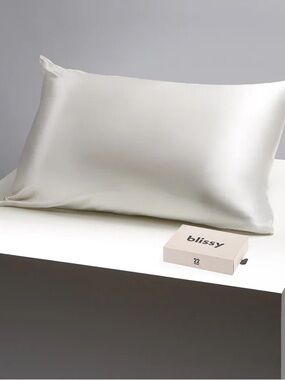 Blissy King Size Silk Pillowcase in White